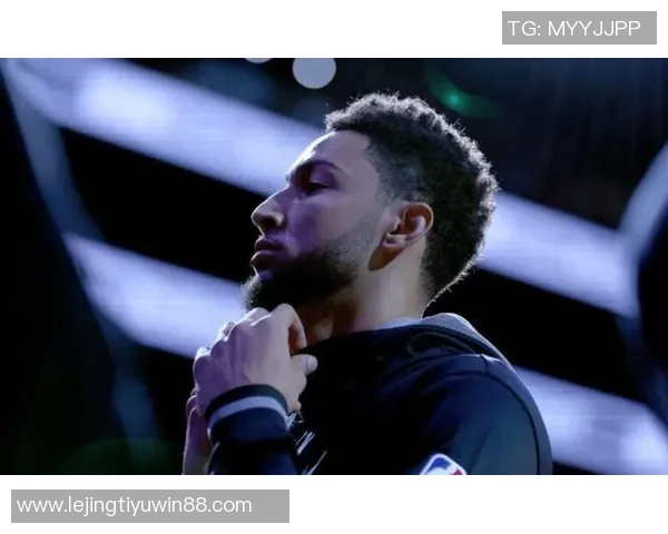 西蒙斯自信表达与拓荒双枪同场竞技的潜力并分享学习经历 西蒙斯自信表达与拓荒双枪同场竞技的潜力并分享学习经历