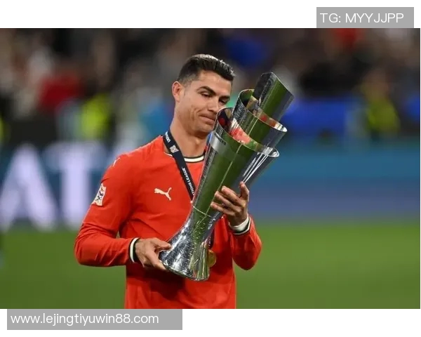 C罗荣获葡萄牙环球声望奖赞誉其辉煌职业生涯成就