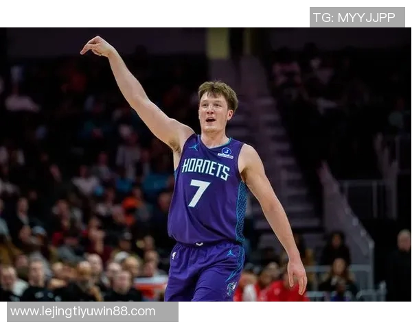 克尼佩尔火力全开砍下29分埃奇库姆与杰明联手助力球队胜利