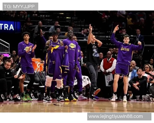 普理查德状态火热近三场场均25分6篮板5助攻命中率接近200俱乐部 普理查德状态火热近三场场均25分6篮板5助攻命中率接近200俱乐部