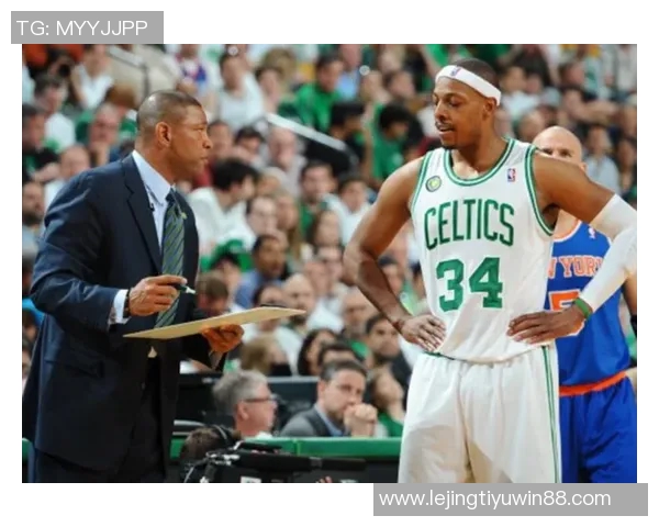 最佳时段揭秘皮尔斯分享晨间习惯女主持人谈唤醒式生活方式