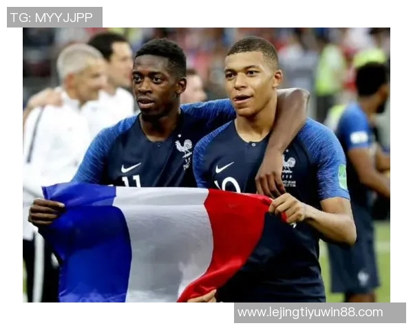 登贝莱盛赞姆巴佩称其必将赢得金球奖的荣耀与认可